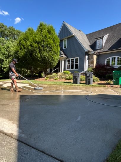Pressure wash deck and walkways Woodford Green